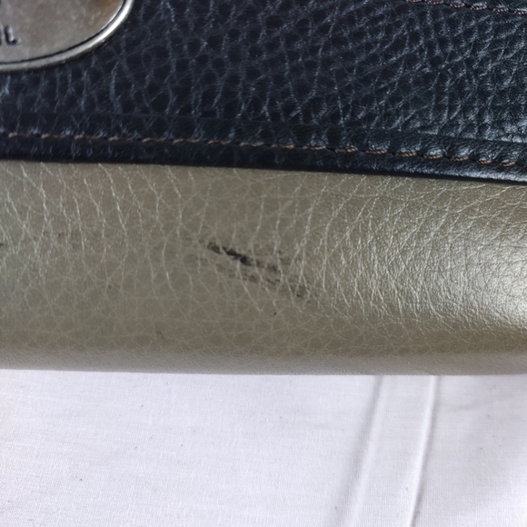 FOSSIL LEATHER MADDOX CLUTCH LEATHER WALLET TAUPE LEATHER WITH SNAP CLOSURE - Picture 3 of 13